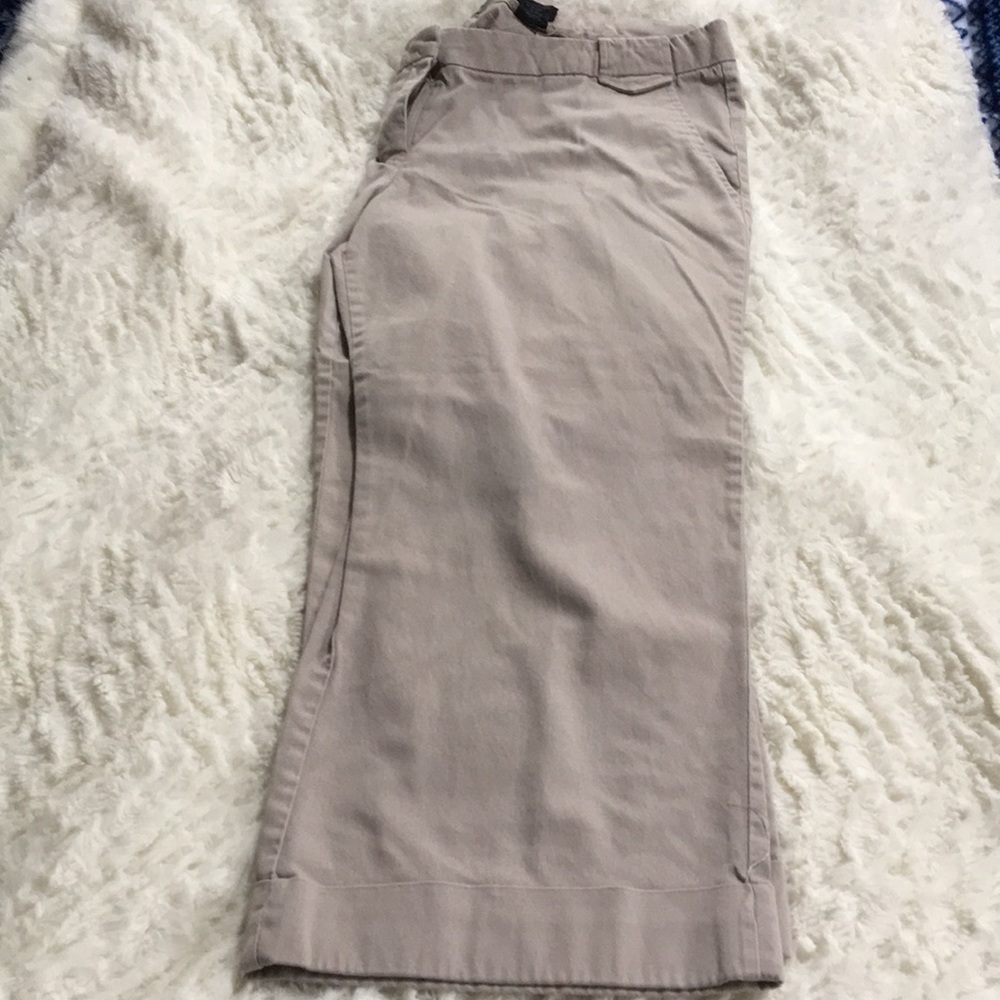 Cuffed capris. Great for work!!